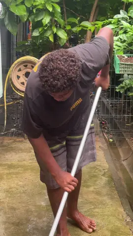 Quand en lui dit de frotter la dalle mais qu’ils a envie de jouer avec sont tel 🤣🤣🤣🤟🏾🇳🇨🤪
