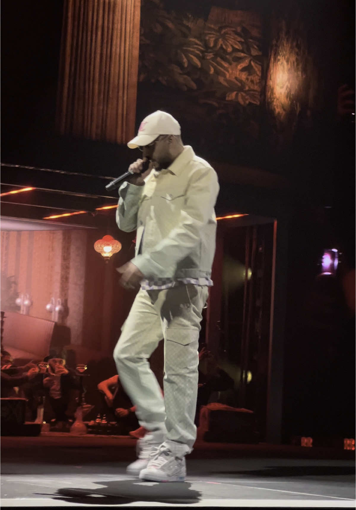 Cartier - 3robi SUPRISE LIVE PERFORMANCE at CENTRAL CEE #centralcee #3robi #concerts #fyp 