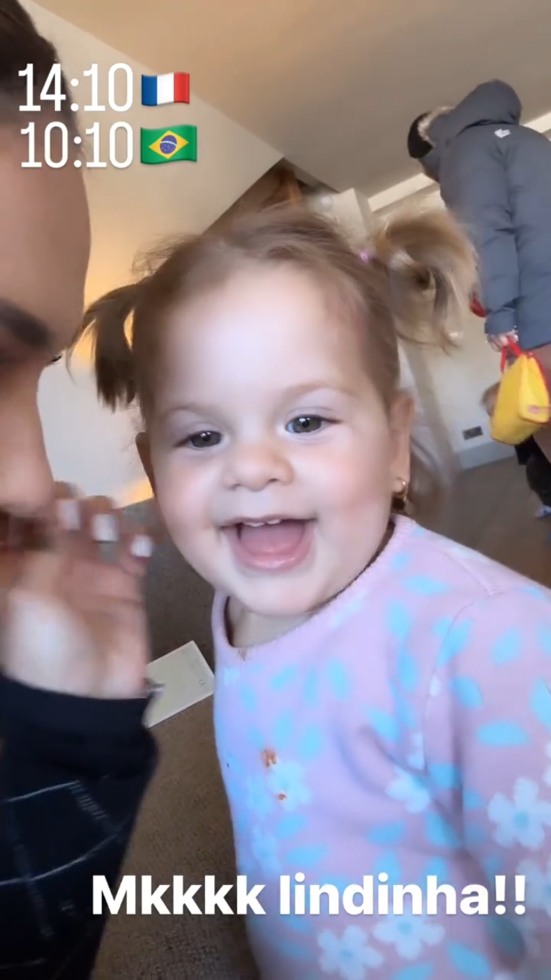 Florzinha linda  #mariaflorfonseca #foryoupage #viral #fyp #fypシ #fypシviral 