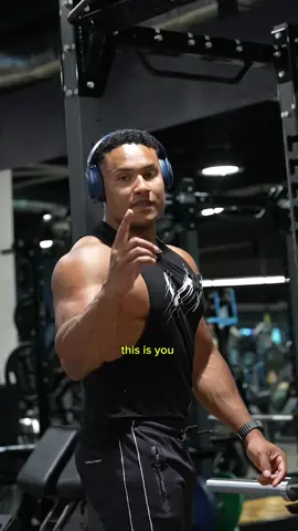 Upper body day (Hybrid) Using weights and calisthenics to help me increase my strength and performance.  “Link in bio” to get more info.  I been training as a Hybrid athlete for 5 years now, and my skill level now compared to before when I was only doing calisthenics or only doing bodybuilding has increased so much.  Give it a try man. It won’t hurt. I can promise you that.  #bodybuilding #calisthenics #hybridathlete #hybridtraining #workoutmotivation #fitnessjourney 