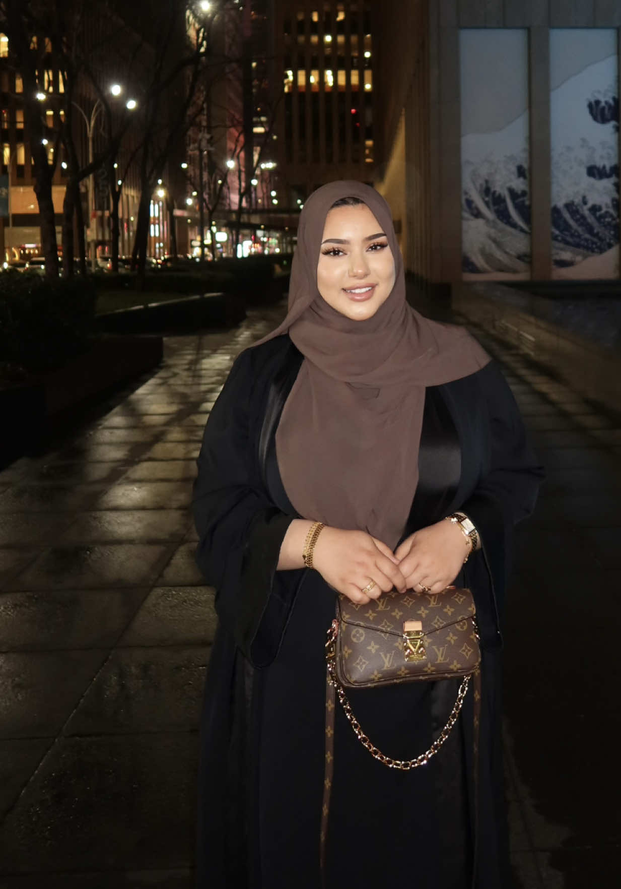 Arab girls don’t need hugs we need ✨gold ✨  #fyp #alhamdulillah #spoiledwife #iraqia 