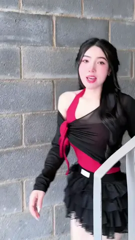 Set 2 Áo Thun Cổ Tim Phối Yếm #setaonu #xuhuong 