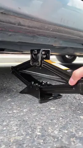 Bộ Kích Nâng Gầm Ô Tô Chữ A Tải trọng 2 tấn xe con xe tải nhò sử dụng được nha các bác. Kèm cờ lê trợ lực ship tận nhà cho câc bác #quocafl #kichgamoto #colethuyluc #colethuyluctietkiemsucluc #colethuyluc #condoioto #condoithuyluc #xuhuong 