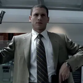 الاذكى☝🏻. | تعالو انستا uhnlc #michaelscofield #prisonbreak #مايكل_سكوفيلد #بريزون_بريك #tiktok #fyp #4u #viral #explore #foryou #foryoupage 
