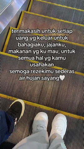 ehehe maapin calon istrimu ini yg gila jajan