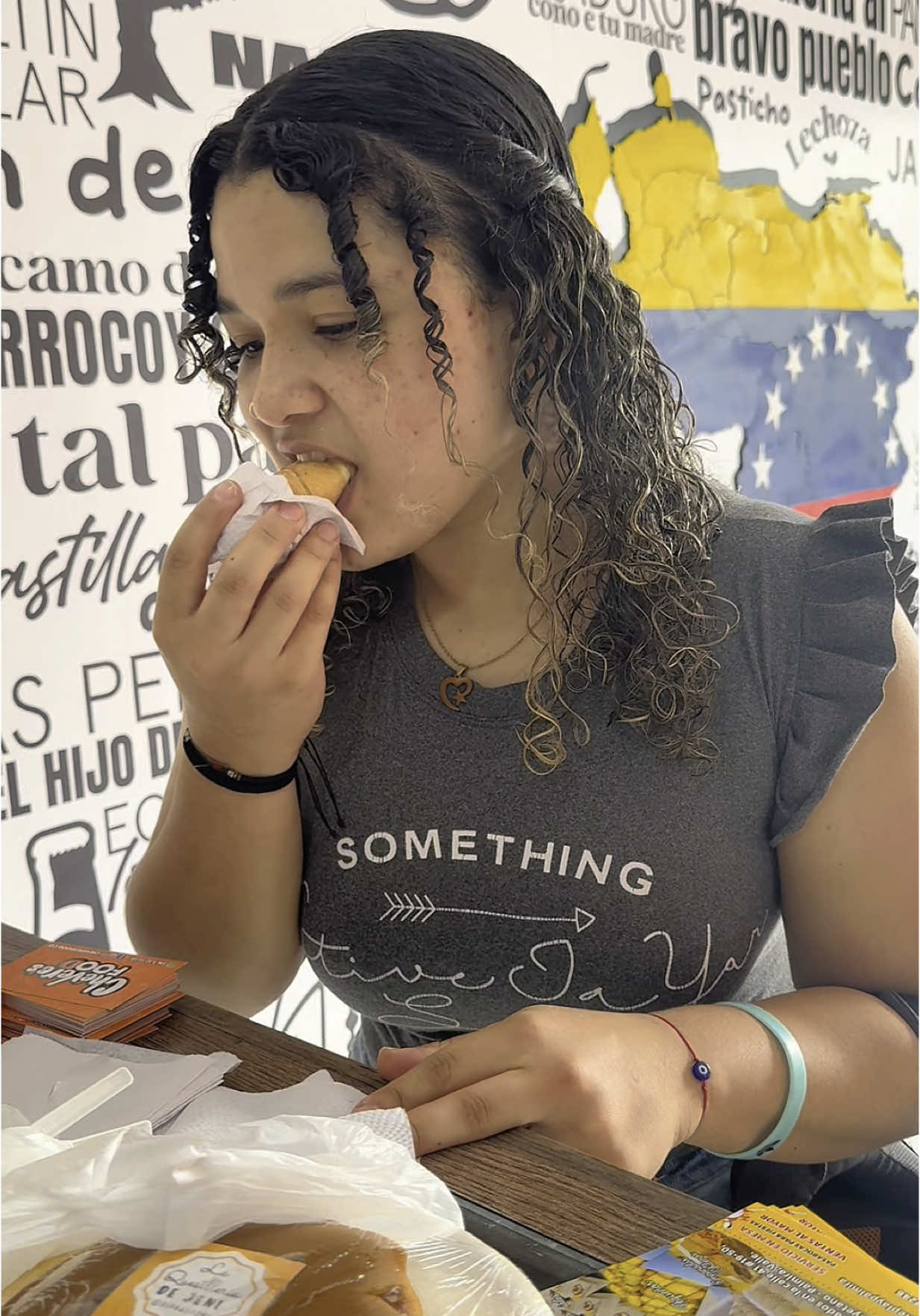 Esto fue un poco de nuestro día de apertura en la nueva ubicación! #venezolanosenpalmira #venezolanosencali #productosvenezolanos #venezolanosencolombia #venezolanosenelvalledelcauca #videoviral #venezuelaycolombia #venezuelaencolombia 
