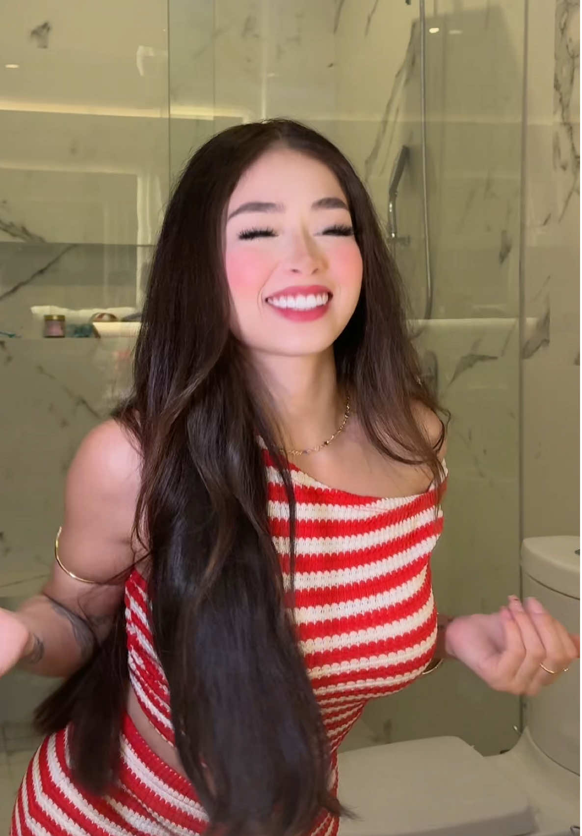 Like y me pongo la camiseta del equipo de fut que tenga el comentario con más likes🫣