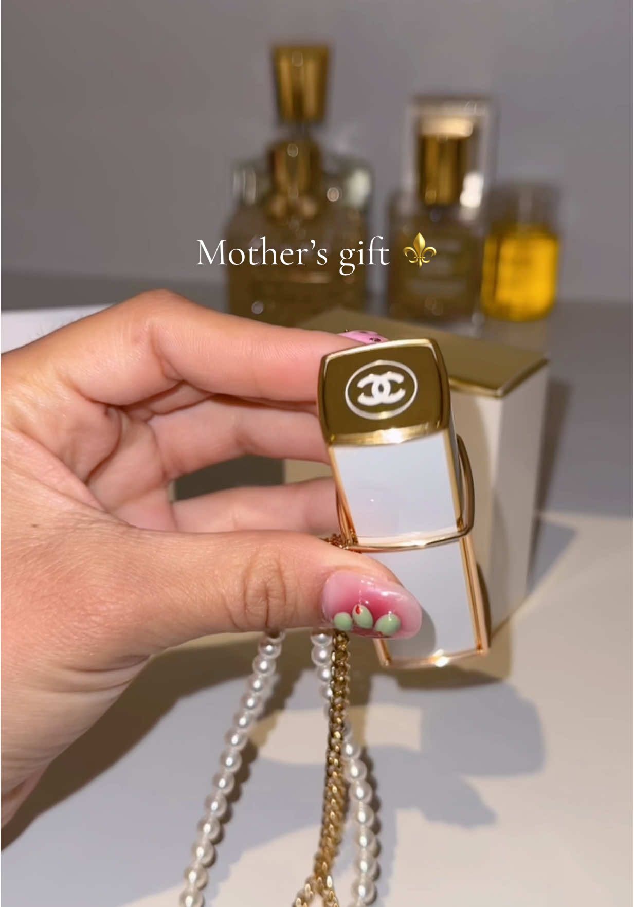 Mother’s gift ⚜️ #mothersgift #chanel #cocochanel #perfume 