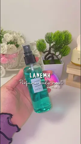 Bau coconut ni memang best bau manis2 lemak soft je. Yang ni memang cepat sold out🤭 #bodymist #bodymistwangi #bautahanlama #lanemhbodymist 