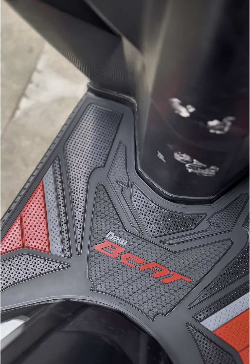 Karpet Honda beat tahun 2013 sd 2019 buat kamu gausah banyak lama langsung aja checkout barangnya di keranjang kuning😉#basecampegrosir #KM272 #beatmodifikasi 