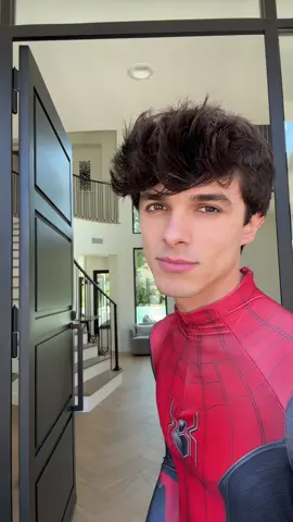 I met zendaya 😍 @eatlevels @Ciggybae 