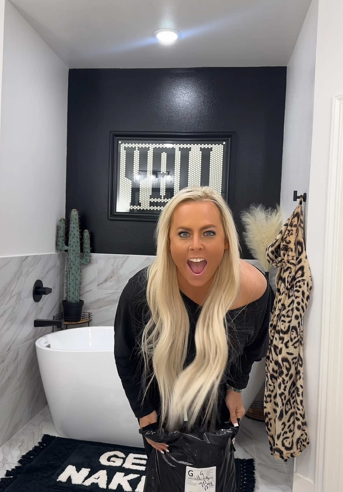 @Salty Honey unbaggin!!  If yall didn’t get these goodies, you’re missin out!!! So cute and so comfy!  Can’t wait to see how they fit in 7 more weeks!!! #saltyhoney #unbagging #unboxing #itsabag #notabox #loveitall #shgirlsgotgoals #honeybreakthrough #socute #socomfy #igotfancywiththisone #pinkponyclub 