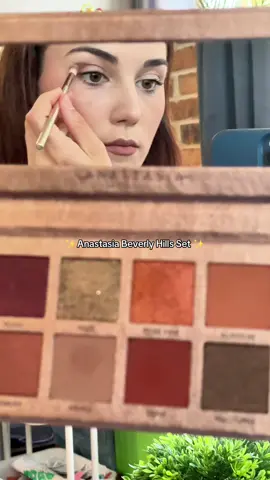 Anastasia Beverly Hills Rose Metals Deluxe Trio with eyeshadow palette mascara and eyebrow gel @Anastasia Beverly Hills #anastasiabeverlyhills #rosemetals #eyeshadowpalette #mothersdaygiftideas #aprilrestock 