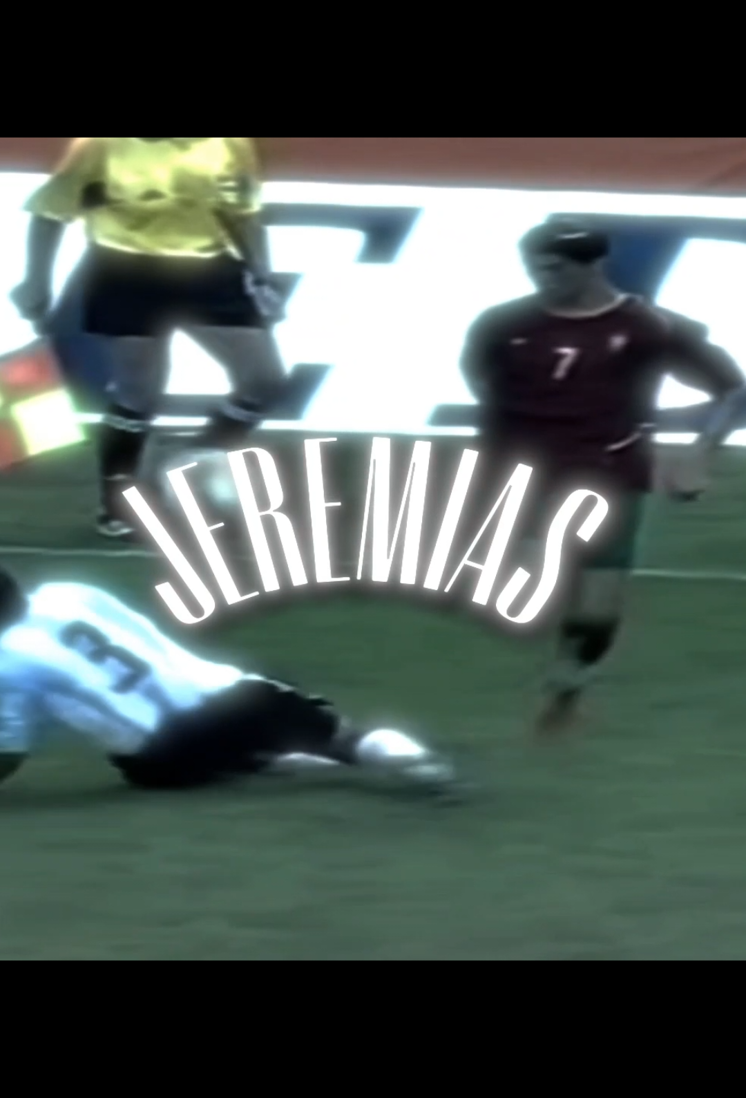 - rate this edit 🥀🥀🥀 #paratii #ronaldodribbling #cristianoronaldo #xyzcba #portugal #paratii #football #Soccer #jeremias #dribblingskills #paravoce #foryoupage 