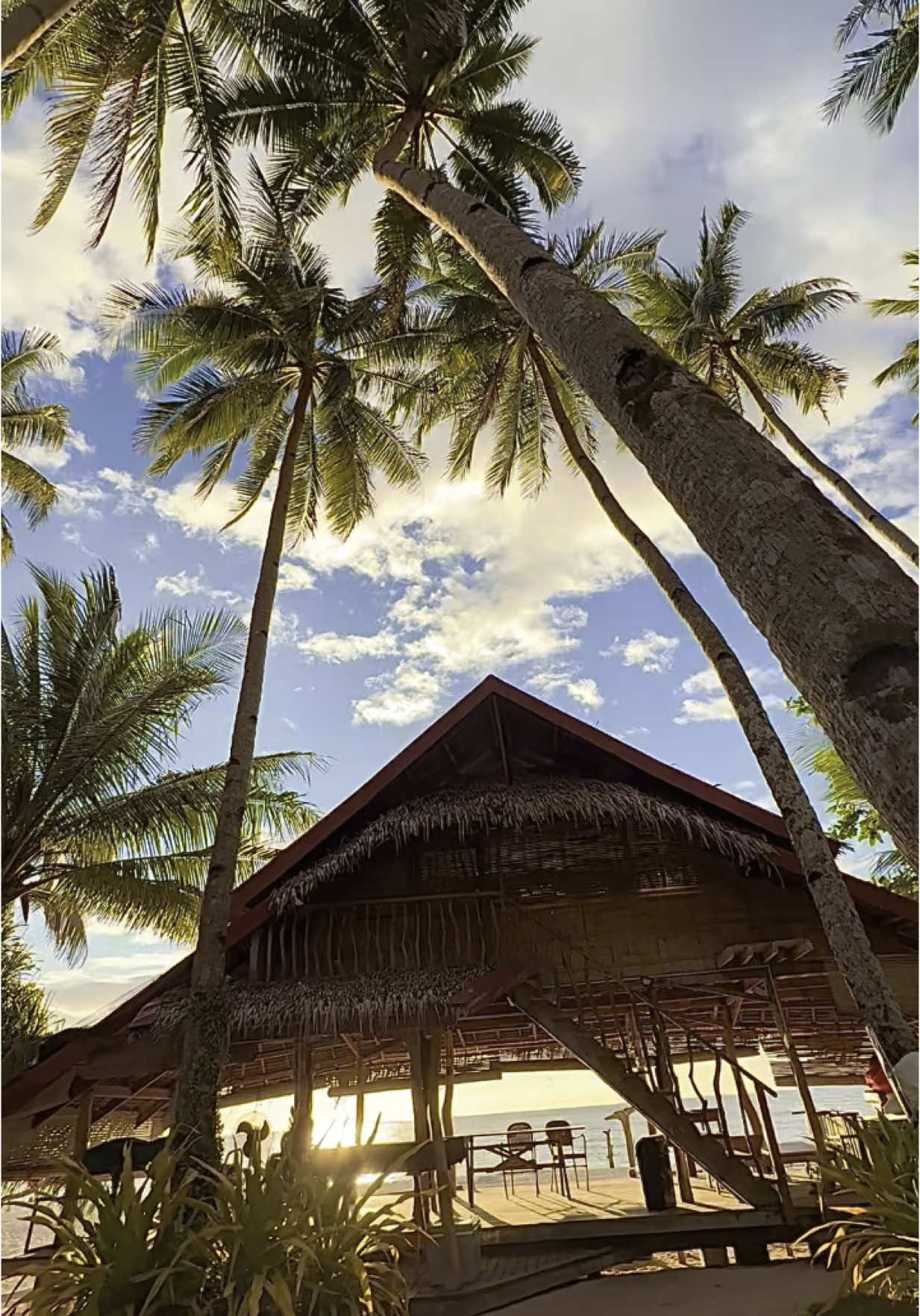 I could stay here forever with youuu! 🌿🧡🌊 #hinugtanbeach #buruangaaklan 