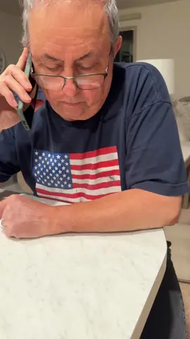 I’m so confused… #foryoupage #foryou #fyp #MentalHealth #crazy #stressed #funny #humor #oldpeople#hotline #phone #cell 