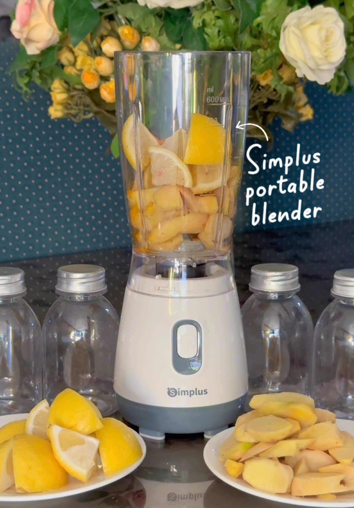 Blend anytime, anywhere! With Simplus Portable Blender, hassle-free freshness kahit saan, kahit kailan. Mabilis, powerful, at always ready for your on-the-go healthy lifestyle! ♥️ #fyp #blender #healthy #foryou #fypage #fypシ゚ #simplusblender #portableblender #foryoupage #blending #simplus #simplusblender #healthylifestyle #fruitblender 