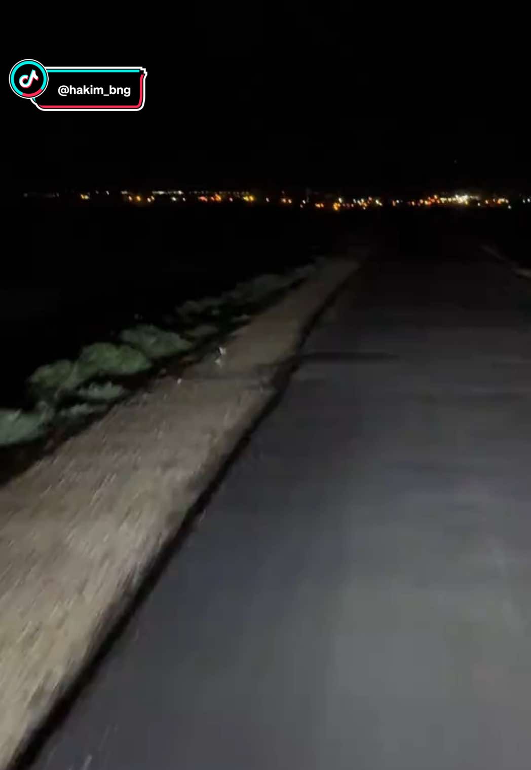 🐰Jette gidiyor iki gözüm😁🐇🐇#keşfet #begen #öneçikart #tavşan #jett #hakimbng #bangeroğlu #mardin 