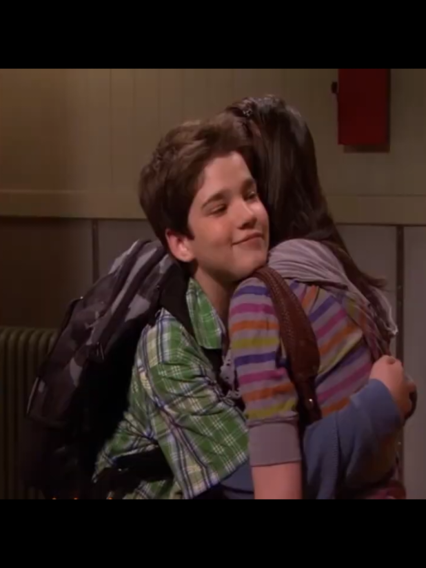 🫦🫦🫦 #fyp #freddiebenson #estandar #rogones #paratii #icarly 