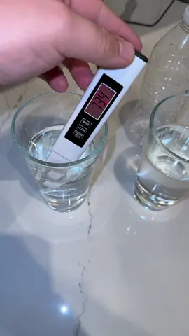 Digital water tester 🙌 #watertester #tdsmeter #digitalwatertester #drinkingwater #purifiedwater #sinkwater #watertesting #homerefresh #tiktokshopmademebuyit #tiktokshopcreatorpicks #tiktokshoprestock #tiktokshopmothersday #tiktokshopmademebuyit #tiktokshopcreatorpicks #tiktokshop #ttshop #creatorsearchinsights #creatorsearchinsight #viralproducts #trendingnow #musthaves #tiktokmadebuyit #coolgadgets 