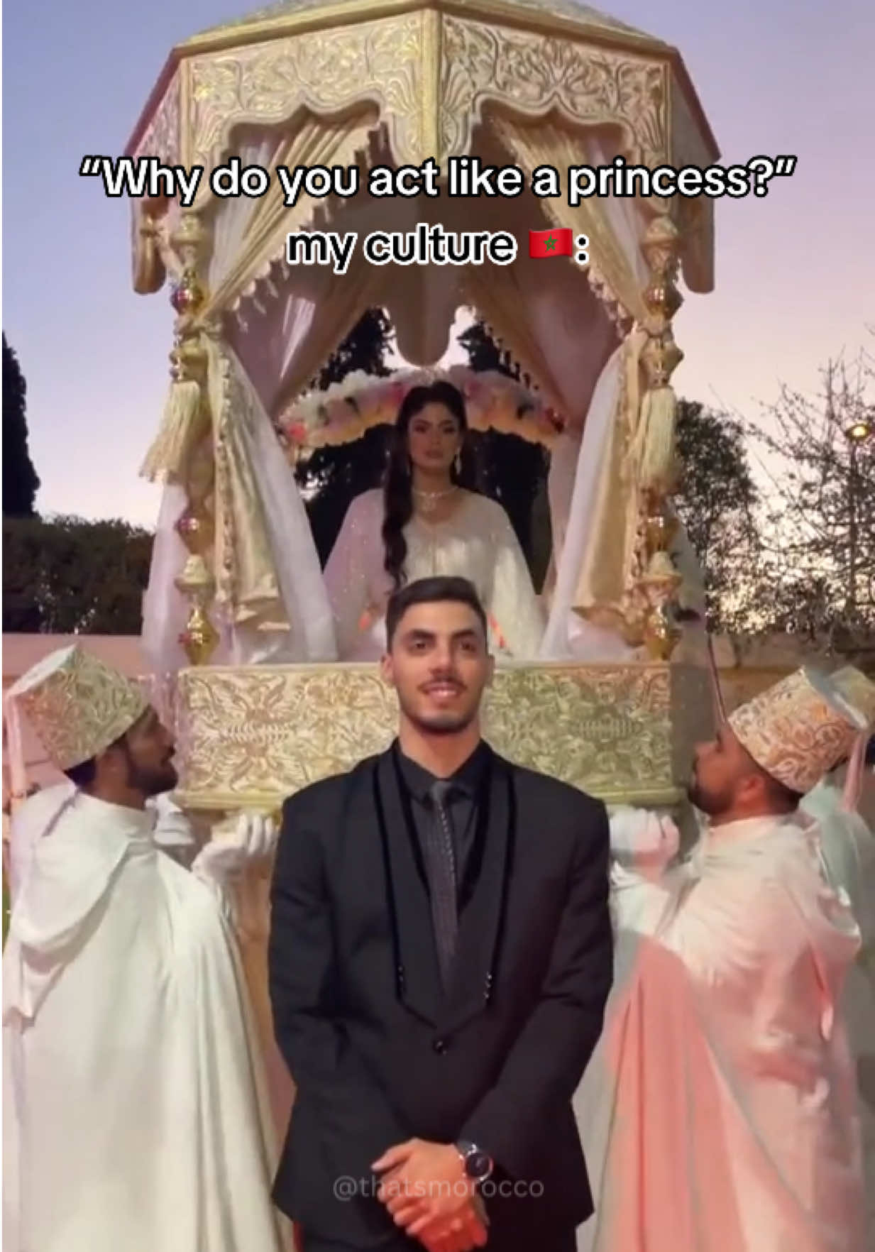 👸👑 #moroccanculture#moroccancaftan#caftanmarocain#moroccangirl#dimamaghrib#northafrica#moroccantiktok#ArabTikTok#amazigh#arab#morocco#maghreb#fyp#xyzbca#viral#moroccanwedding#mariagemarocain#المغرب#القفطان_المغربي##عروس_مغربية #🇲🇦