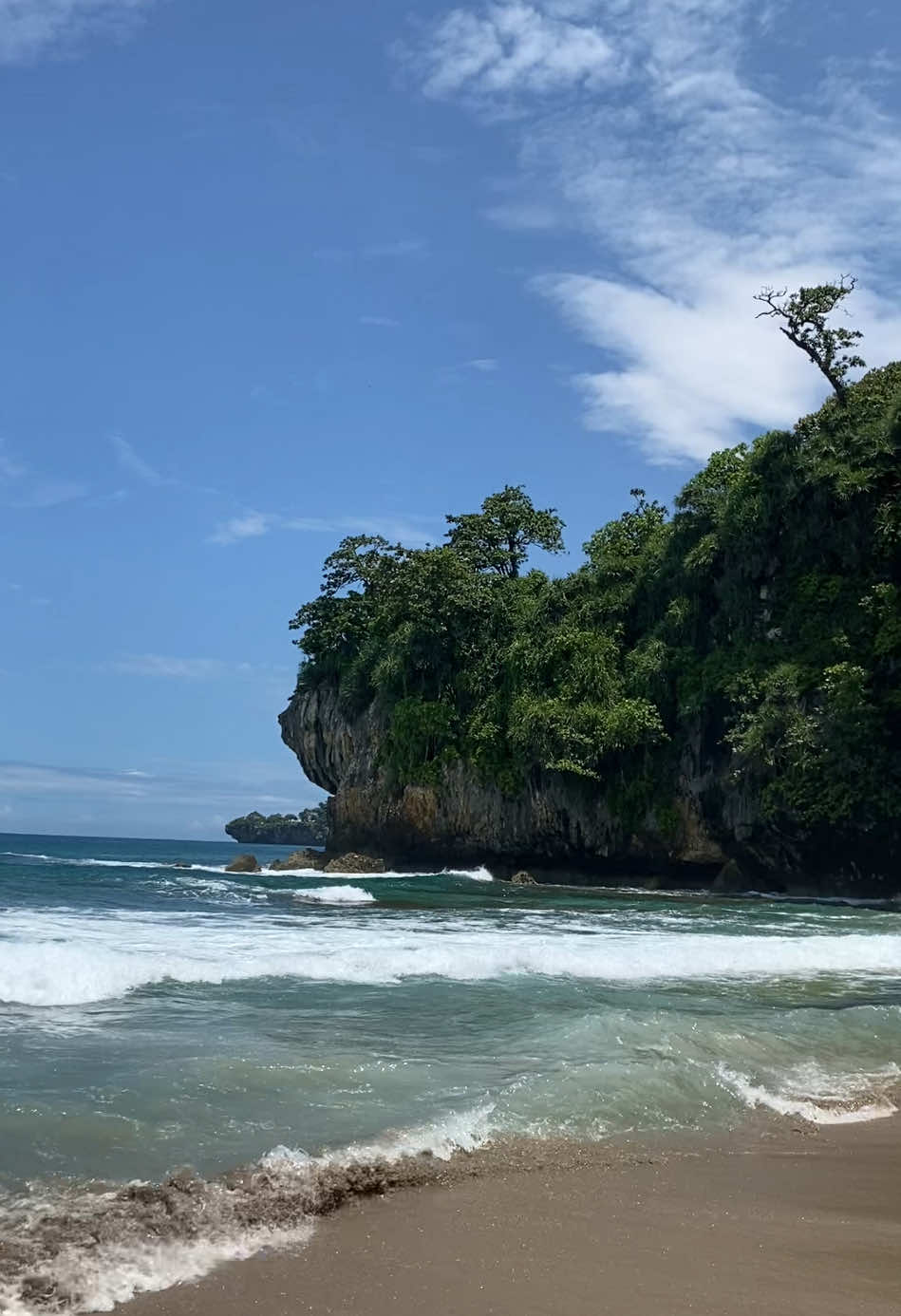 Goa langir bikin candu😍🌊 #pantaisawarna #goalangir #goalangirsawarna  #pantai #pantaiselatan #pantaiselatanbanten #sawarna #goalangir #sawarnabeach #pantai #lebak #pandeglang #rangkasbitung #banten #fyp 