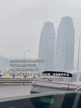 lấy video của toii mà không xin  #陈氏秋 #trungquoc #重庆大学 #chongqing #trungkhanh #中国 #重庆 #陈氏秋🌸 #xh #odaycodongluchoctap📚🌷 #daihoctrungkhanh_chongqingtaxue_重庆大学 #陈氏秋🌸 