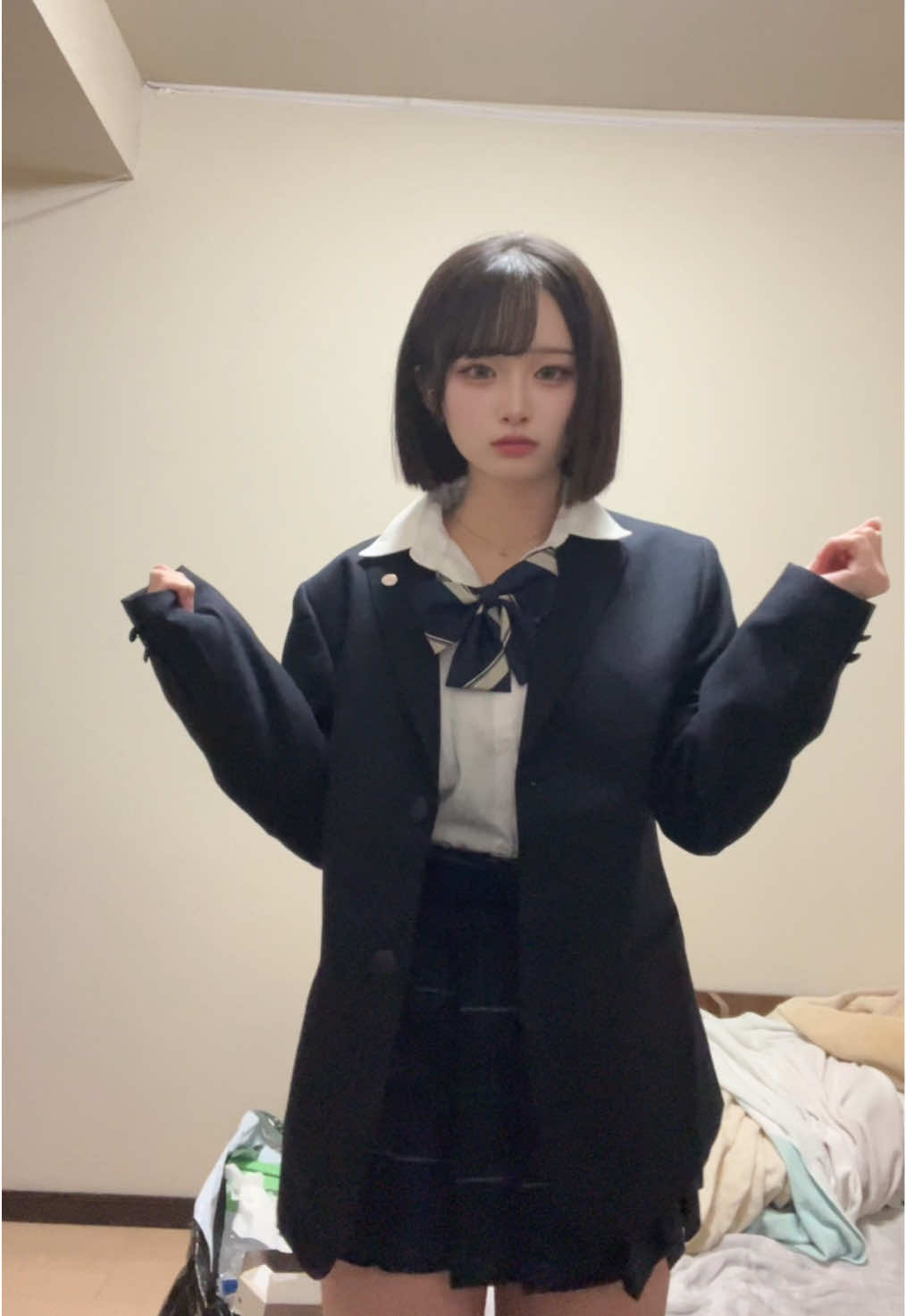 やっぱうちスカート折るのうますぎるわ#fjk #美容学生 #10 #09 #fyp 