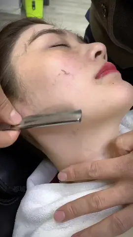 Chinese traditional beauty tips. traditional razor face shaving for women. Chinese traditional razor face shaving for women is an age-old beauty practice that combines skill and precision. Using a fine razor, the process gently removes facial hair and dead skin, leaving the skin smooth and radiant. This technique, often passed down through generations, is celebrated for its ability to enhance the complexion while promoting relaxation and rejuvenation. It’s a timeless ritual that reflects the cultural appreciation for meticulous grooming and natural beauty.#Cleaning  #decluttering #amor #aesthetic #argentina #abcxyz ex#acting  #ASMR #attitude #amigos #amazing #baby #bdtiktokofficial #burhan_tv #blackpink #basketball #capcut #comedia #challenge #Couplegoals #dúo #dc #dlaciebie #explore #edit #f #fyp #funny #foryoupage #football #freefire #magiefondvert #goviral #gaming #grow #gym #greenscreenvideo #humor #hair #illu #i #kesfet #duet #LearnOnTikTok #motivation #makeup #nature #neiperte #on #pourtoi #pov #paratii #perte #paratiiiiiiiiiiiiiiiiiiiiiiiiiiiiiii #pubg #relatable #standwithkashmir #CollageStitch #tiktokviral #tranding #tik_tok #unfreezemyacount #v #video #VoiceEffects #videoviral #vairal #viral_video #xh #you #cat #catlover #catsoftiktok #Fitness @LiXiaoAi 