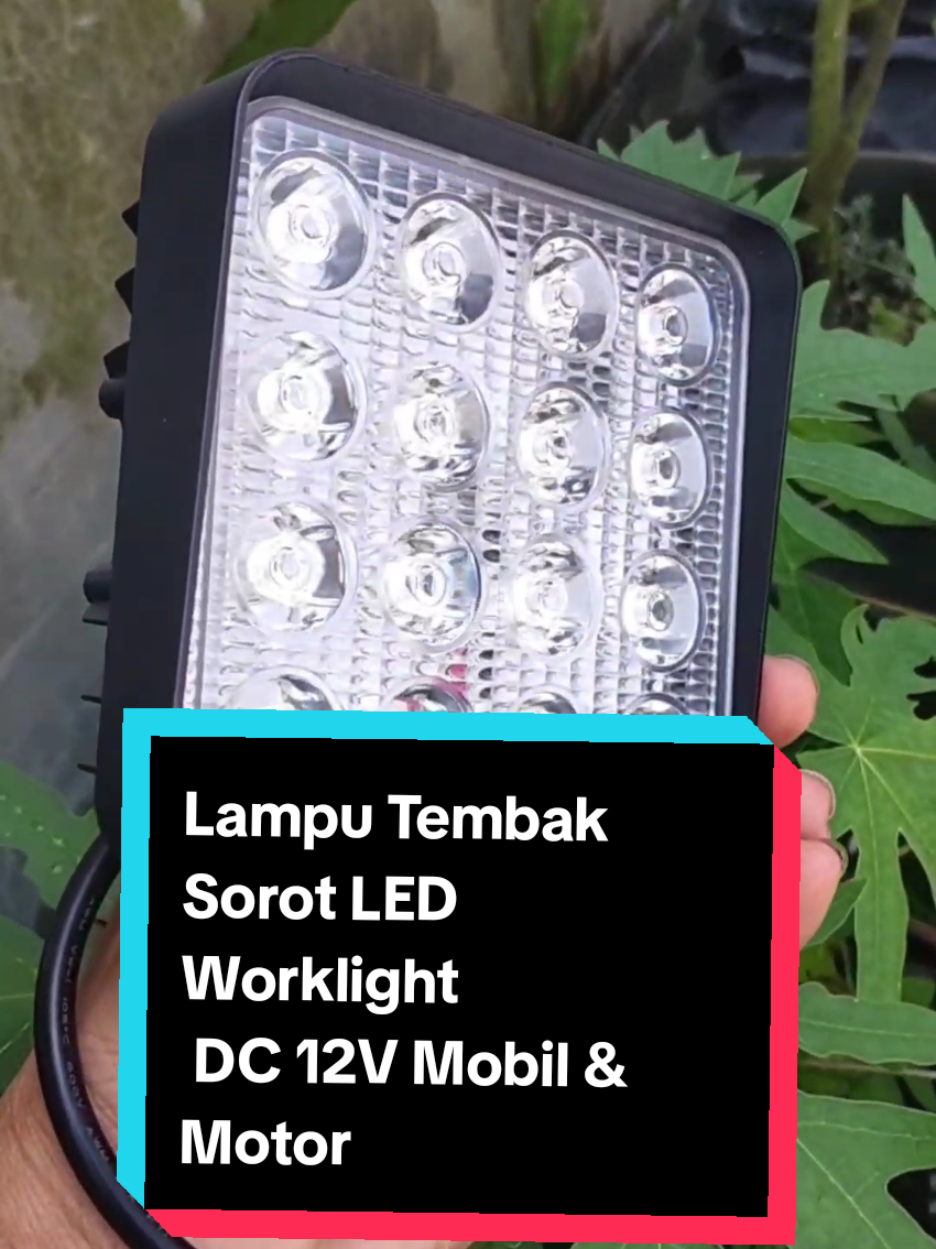 Lampu Tembak Sorot LED Worklight 16Mata 48W DC 12V Mobil & Motor  Spesifikasi Stok, Merek, No.Sertifi... > Deskripsi Selamat datang di mobil yang sempurna toko! 100% merek baru dan kualitas tinggi. Features: 1. Bahan: Aluminium + LED 2. Jumlah LED: 16 chip LED: 3030 manik-manik lampu 3. Suhu warna: 6000K 4. Daya: 48W 5. Tegangan: 12V 6. Fluks bercahaya: 3000LM 7. Hidup: 5000 jam 8. Tahan air: casing aluminium IP67, tahan guncangan yang lebih baik 9. Suhu kerja: -40°C-85°C 10. Berbagai macam kegunaan: Dilengkapi dengan aksesori yang diperlukan untuk pemasangan yang mudah, cocok untuk berbagai aplikasi off-road, lampu cocok untuk berbagai jenis off-road, jip, tugas  berat, SUV, ATV, UTV, truk, mobil, kapal, dll.#lamputembak #lamputembakled  #lampusorot #lamputembakmobil #lamputembakoffroad #lamputembakmotor #worklight #lamputembak12volt 