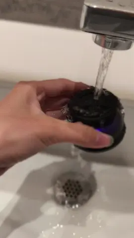 Ever seen a speaker take a shower?This little guys loves it #minispeaker #g200 #magnetic #stereo #waterproofmakeup #waterproofmakeup #RGB #portablespeaker #bluetoothspeaker 