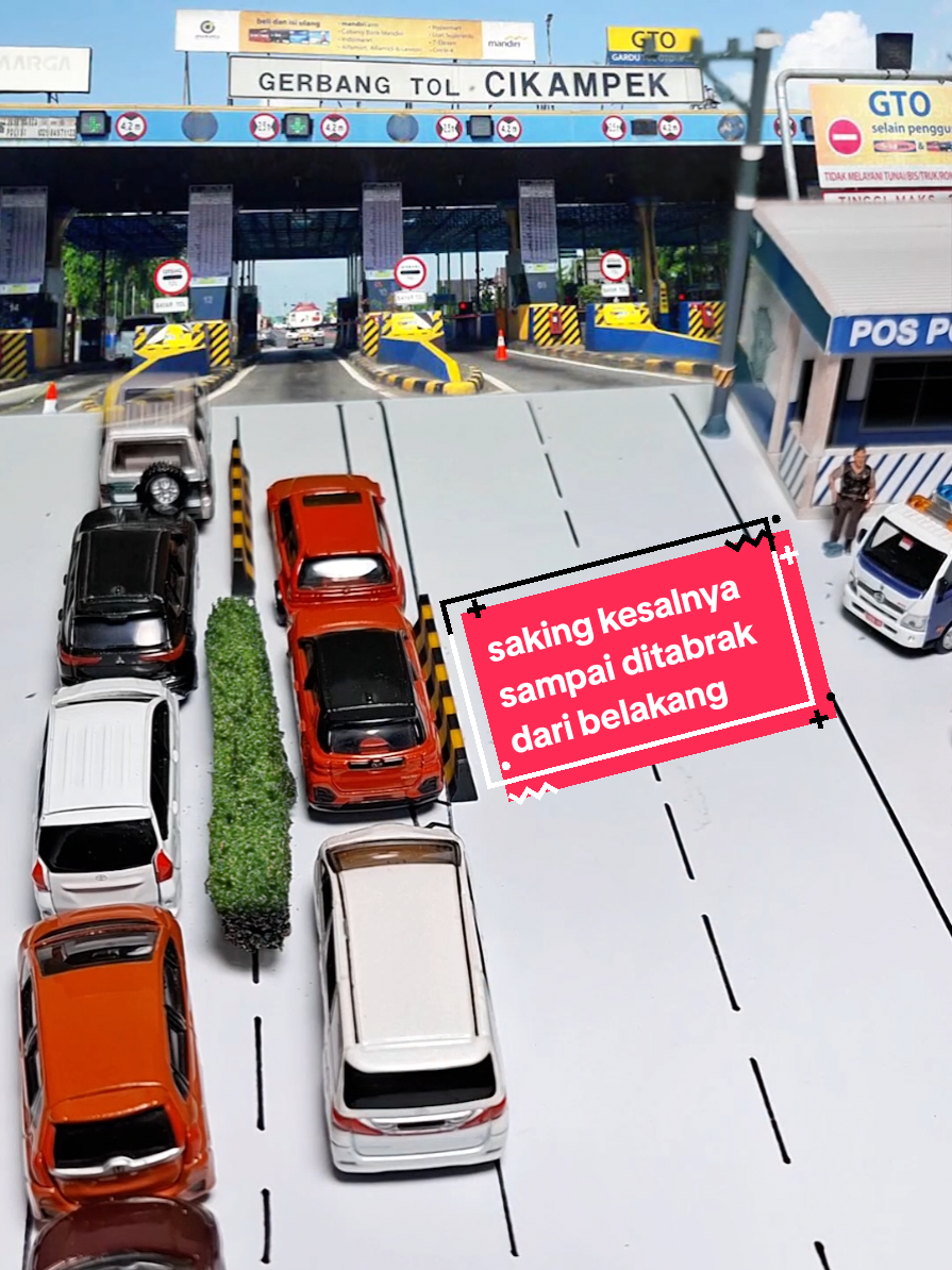 Supir brengkes bikin emosi. Sampai ditabrak dari belakang.