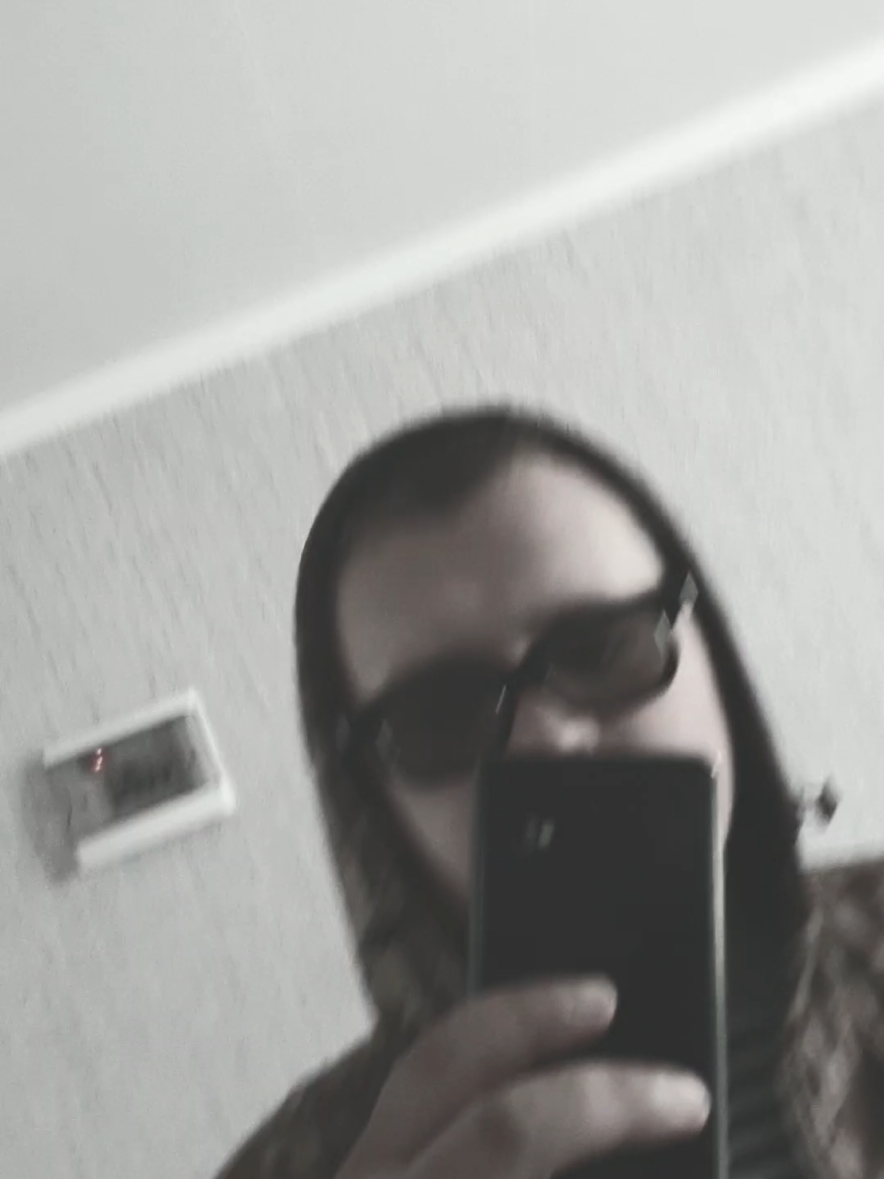 Хрупкий мир с*ка ✌️ #новыетреки🔥 #228 #зсу🇺🇦 #топтикток #кровьнаасфальте #голоскраїни 