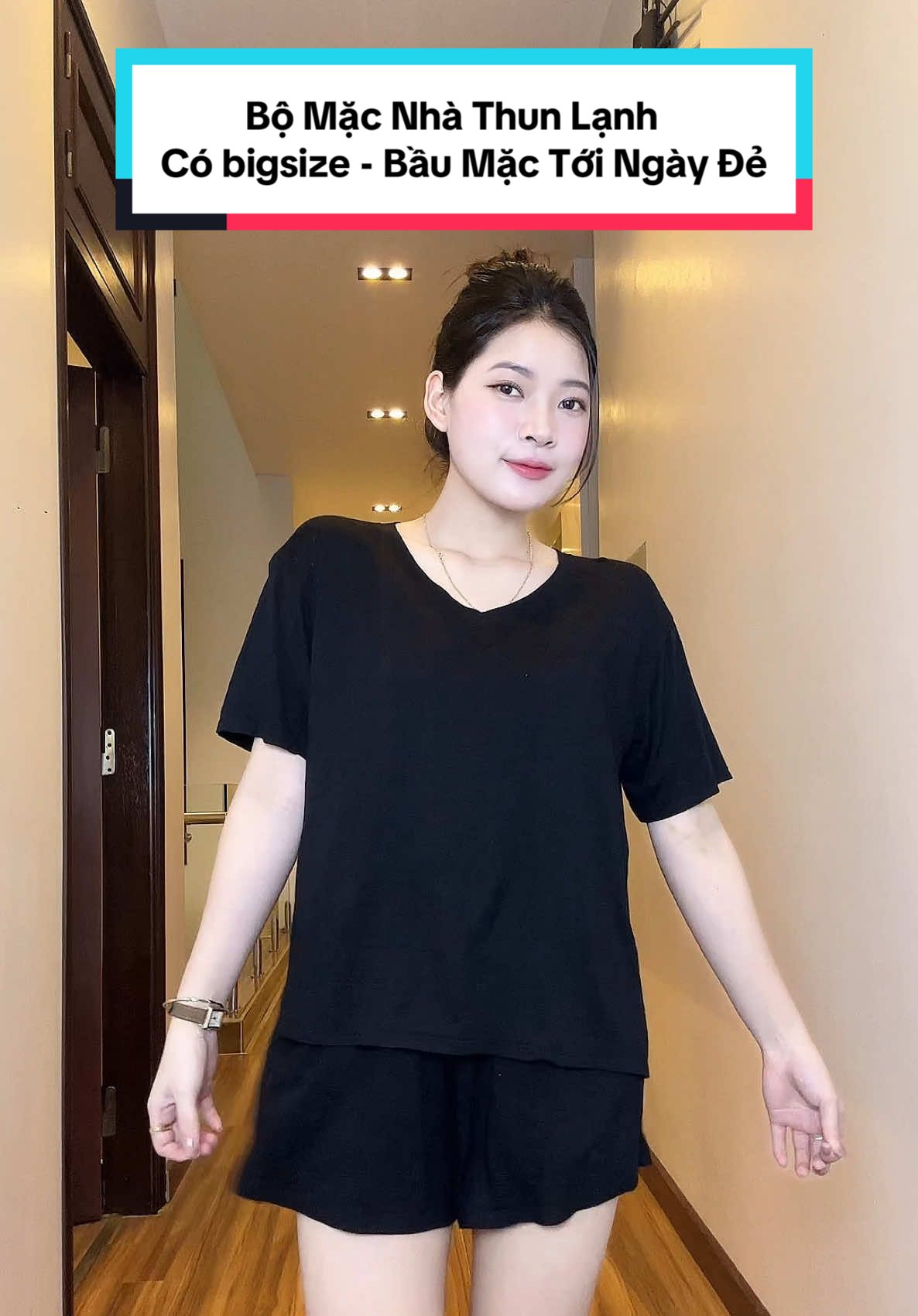 Em mua tới bộ thứ 5 rồi nè, mặc nó nhẹ, nó sướng, nó mát. Hè nóng thì cứ quất bộ này mặc nha, bầu bí+ sau sinh thân nhiệt nóng hơn bt. Chân ái đấyyy #fypシ #foryoupage #xuhuong #viral #lammecungthuy #dobaubimcungthuy #dangthuy #bothunlanh #bothunlanhmacnha #bomacnha #bomacnhaxinh #bomacnhanu #bonu #setmacnha 