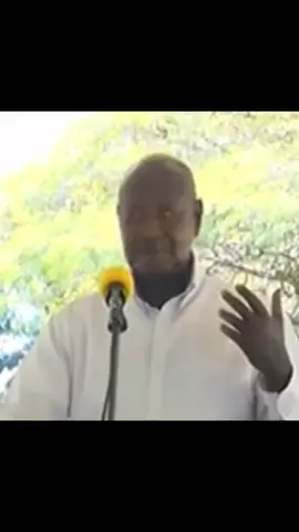 Museveni thinks south sudanese are not black but blue #foryoupage #africa #fypシ゚ #amosvlogs #africatiktok #viral_video #trendingvideo #tik_tok #explore #tiktokviral #funny #humor #memecut #memestiktok #foryoupage❤️❤️