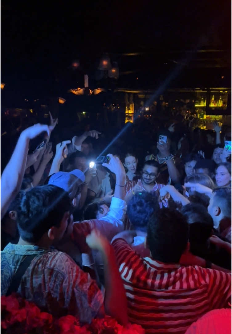 She said YES! Would you? 👀 #fyp #lafavelabali #balinightlife #fypbali #lafavela 