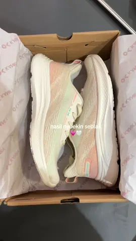ga sia sia nyuekin seblak 🤭💗#fyp #sepaturunning #sepatumurah #sepatukanky 
