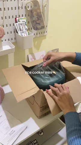 cocok buat aku yg anak kost #anakkost #kamaraesthetic #kostbandung #dekorasikamar #bebereskamar #dailyvlog #kamarminimalis 