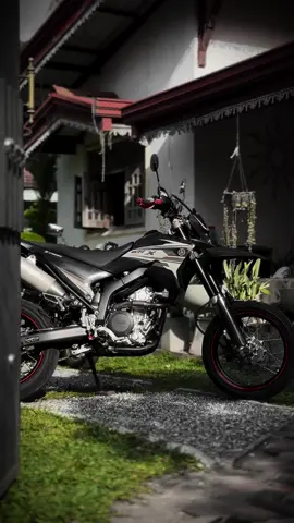 Black💀🖤 #foryou #fy #wrx250 @bachcha 🥷 