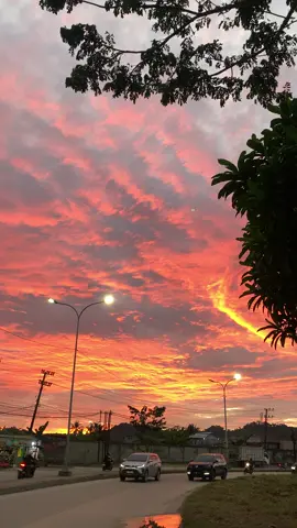 senja samarinda emg secantik itu ya 🥹 #palaranku #samarinda #platktiniboss #viral #senja #fyppp #f #fy 