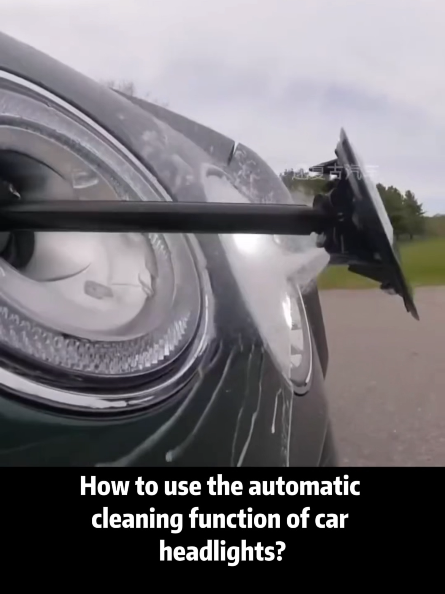 Many cars have headlight cleaning functions, but no one uses them.#driving #car #DIY #tips #drivinglessons #cardrivinglessons #carpart #repair