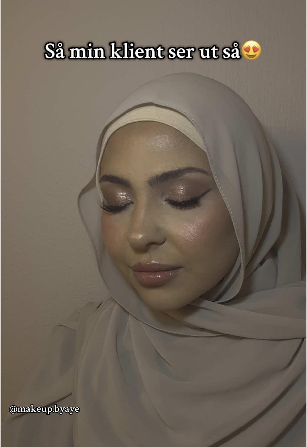 Makeupartist i Malmö, insta DM för bokning! #makeup #makeupartist #mua #malmö #fördig #fyp #makeupartistmalmö 