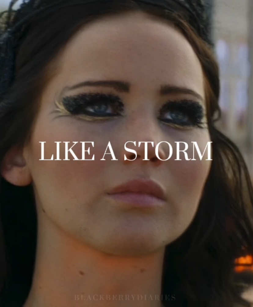 I’M COMING LIKE A STORM INTO YOUR TOWN. #katnisseverdeen #katnisseverdeenedit #thehungergames #thehungergamesedit #hungergames #hungergamesedit #jenniferlawrence #jenniferlawrenceedit #tbosas #tbosasedit #cantcatchmenow #foryou #foryoupage #fyp 