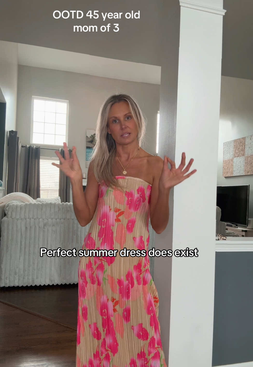 Hit that shopping cart this perfect ootd summer dress is waiting for you #OOTD #ootdinspo #outfitideas #summerdress #dres #dresstoimpress 