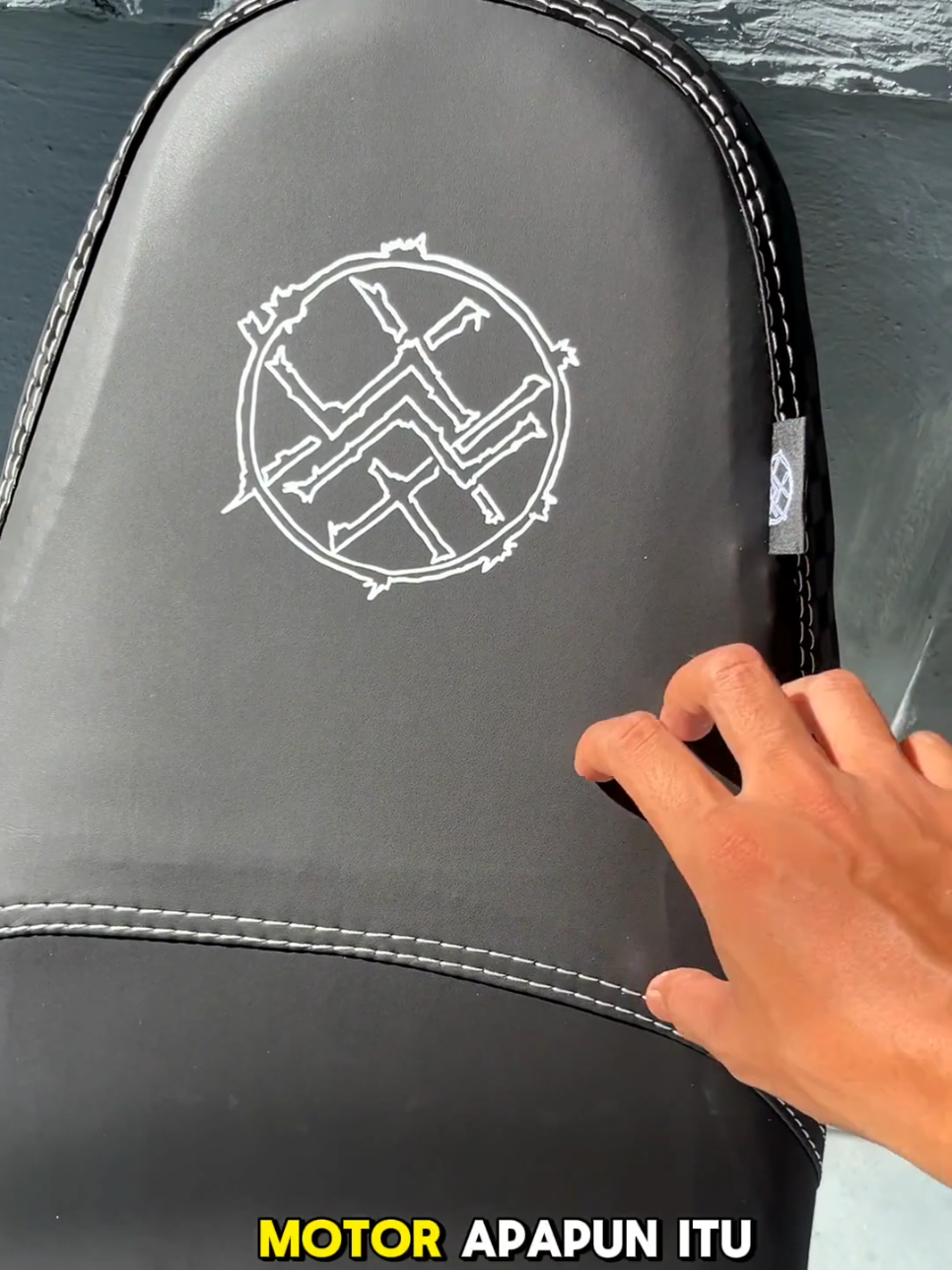 Cover jok motor model venom carbon cakep banget boskuu keren #coverjokmotor #sarungjokmotor #jokmotor 