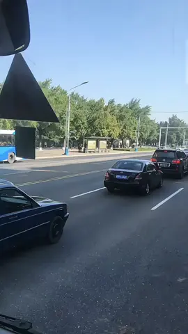🇰🇵 Triều Tiên ít vi phạm luật giao thông mà đường xá rộng thoáng #triềutiên #korea #dulich #travel #dailylife #street #traffic #driving 
