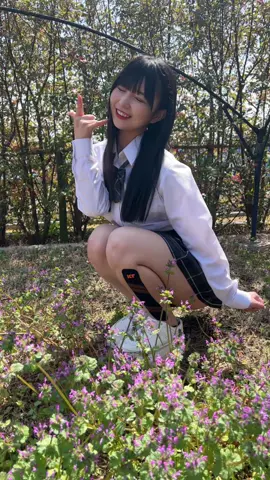 どうしても手がチェケラになってまう〜🤟🏻#Lovelypopo #制服 