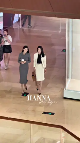 Đừng bao giờ dành cho người khác sự ưu tiên. Trong khi, họ chỉ coi bạn là một sự lựa chọn  #thoitrang #congso #vest #dovest #thietke #goiyphoido #setvest #hannadesign 