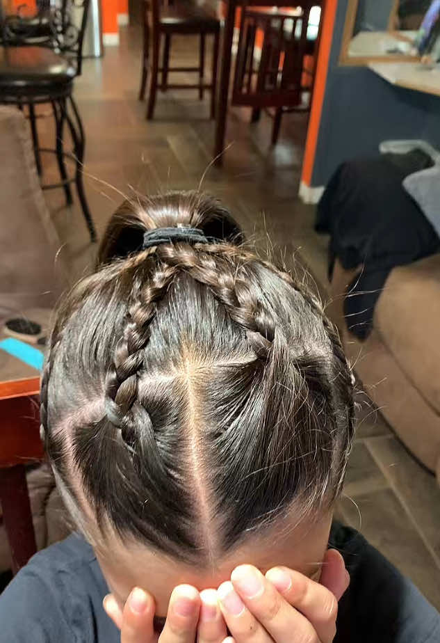 Quick & Easy #sportyhairstyles #volleyball #updohairstyle 