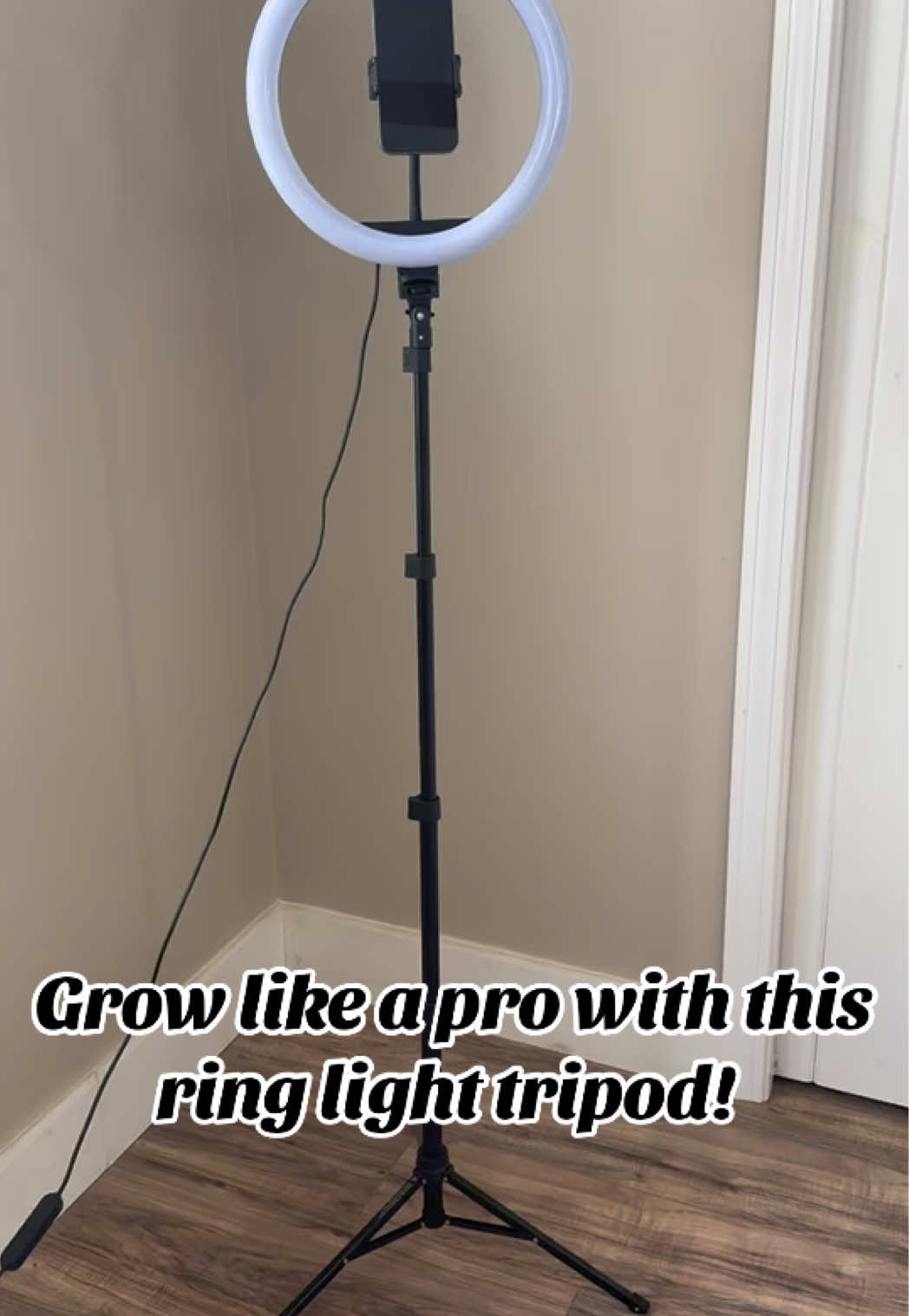 Unlock the perfect lighting with this ring light tripod! You’re all in one to make perfect content! #tykoonringlight #ringlightrripod #ringlight #tripod #contentcreation #selfielight#toktokshop #vloglighting #contentcreator 